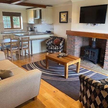 Red House Farm Cottages Беверли Экстерьер фото